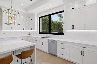 17319 Magnolia Boulevard, Encino, CA 91316 - Photo 7