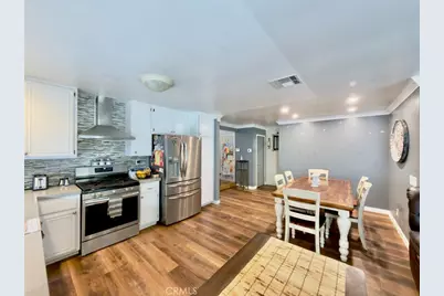 16035 Circle Diamond Road, Sylmar, CA 91342 - Photo 11