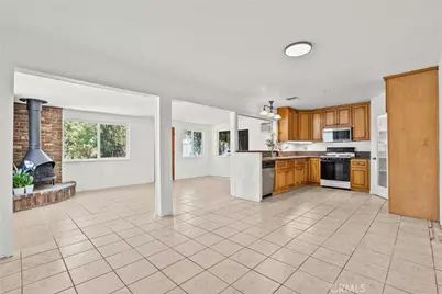 21124 Rosedell, Saugus, CA 91350 - Photo 3