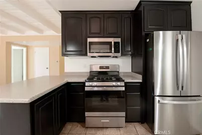 19808 Londelius Street, Northridge, CA 91324 - Photo 13
