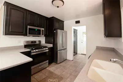 19808 Londelius Street, Northridge, CA 91324 - Photo 11