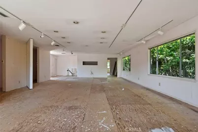 826 N Valley, Burbank, CA 91505 - Photo 35