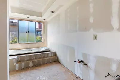 826 N Valley, Burbank, CA 91505 - Photo 27