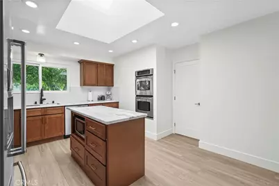 17177 Superior St, Northridge, CA 91325 - Photo 13