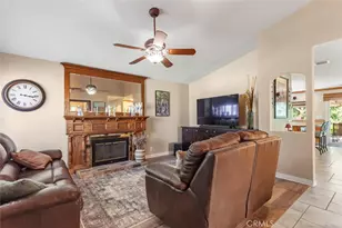 27643 Saffron Ln, Saugus, CA 91350 - Photo 11