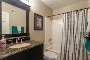 27643 Saffron Ln, Saugus, CA 91350 - Photo 9