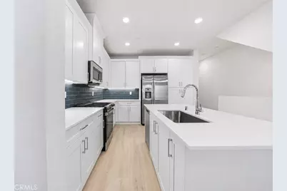 9425 1/2 N Sepulveda Boulevard #4, North Hills, CA 91343 - Photo 5