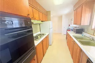 8801 Eton Ave, Canoga Park, CA 91304 - Photo 17