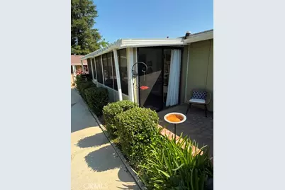 19203 Avenue Of The Oaks, Newhall, CA 91321 - Photo 3