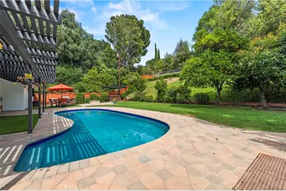 5943 Salamea Avenue, Woodland Hills, CA 91367 - Photo 55
