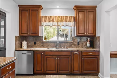 20036 Carson Court, Saugus, CA 91390 - Photo 15