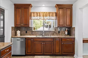 20036 Carson Ct, Saugus, CA 91390 - Photo 15
