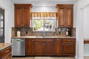 20036 Carson Ct, Saugus, CA 91390 - Photo 15
