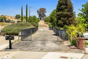 20036 Carson Ct, Saugus, CA 91390 - Photo 33