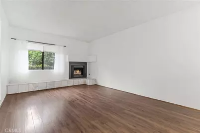 6746 Encino Avenue #2, Lake Balboa, CA 91406 - Photo 7