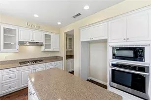 26807 Cottonwood Ct, Valencia, CA 91381 - Photo 15