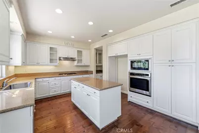 26807 Cottonwood Court, Valencia, CA 91381 - Photo 13