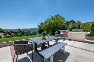 3666 Sapphire Dr, Encino, CA 91436 - Photo 23