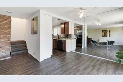 10215 Variel Avenue #14, Chatsworth, CA 91311 - Photo 15