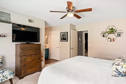 33 N Madrid, Newbury Park, CA 91320 - Photo 15