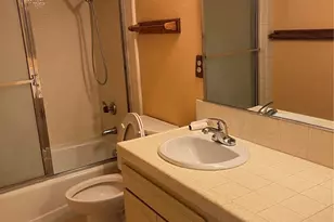 141 N Parkwood Ave, Pasadena, CA 91107 - Photo 9