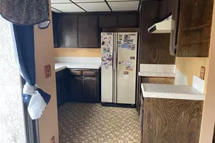 141 N Parkwood Ave, Pasadena, CA 91107 - Photo 7