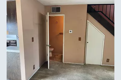 141 N Parkwood Ave #7, Pasadena, CA 91107 - Photo 5