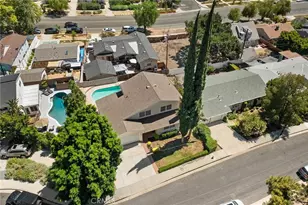 21816 Providencia St, Woodland Hills, CA 91364 - Photo 3