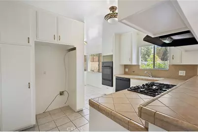 21816 Providencia Street, Woodland Hills, CA 91364 - Photo 21