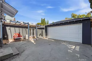 13329 Erwin, Van Nuys, CA 91401 - Photo 27