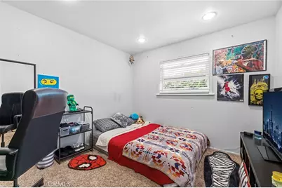 13329 Erwin, Van Nuys, CA 91401 - Photo 11