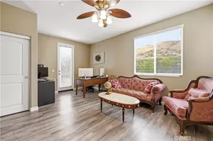 28753 Iron Village Dr, Valencia, CA 91354 - Photo 19