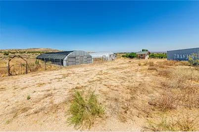11126 E Avenue W8, Pearblossom, CA 93553 - Photo 31