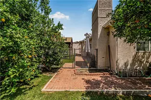 14305 Kittridge St, Van Nuys, CA 91405 - Photo 35