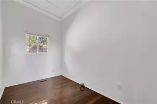 5102 Medina Rd, Woodland Hills, CA 91364 - Photo 21