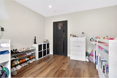 10260 Willow Spring Lane, Sunland, CA 91040 - Photo 15