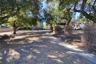 22427 Plummer St, Chatsworth, CA 91311 - Photo 19