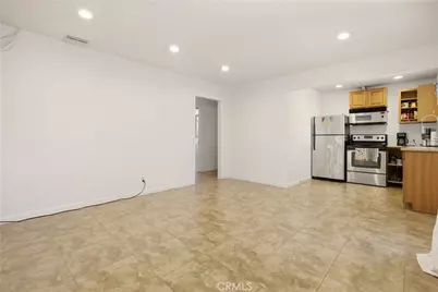 3160 E E Avenue R8, Palmdale, CA 93550 - Photo 11