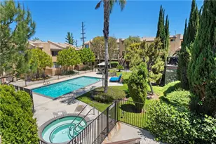 22038 Vanowen, Woodland Hills, CA 91303 - Photo 29