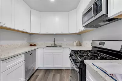 801 E Acacia Avenue #F, Glendale, CA 91205 - Photo 13