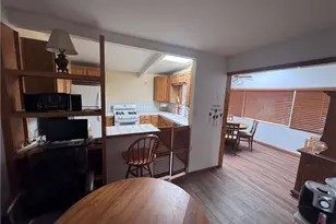 19509 Stagg St, Reseda, CA 91335 - Photo 7