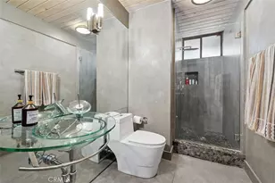 21090 Rios St, Woodland Hills, CA 91364 - Photo 33