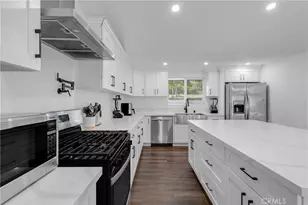 20540 Oxnard St, Woodland Hills, CA 91367 - Photo 7