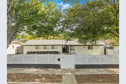 20540 Oxnard Street, Woodland Hills, CA 91367 - Photo 21