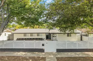 20540 Oxnard St, Woodland Hills, CA 91367 - Photo 21