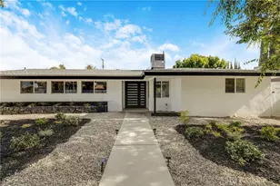 20540 Oxnard St, Woodland Hills, CA 91367 - Photo 23