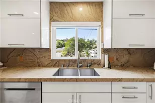 10101 Lanark St, Los Angeles, CA 91352 - Photo 23