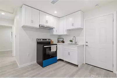10012 Plainview Avenue, Tujunga, CA 91042 - Photo 23