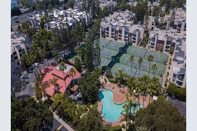 5550 Owensmouth #104, Woodland Hills, CA 91367 - Photo 29