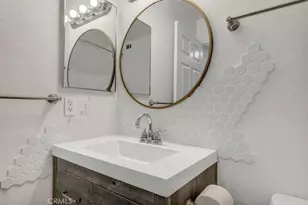 5550 Owensmouth, Woodland Hills, CA 91367 - Photo 19